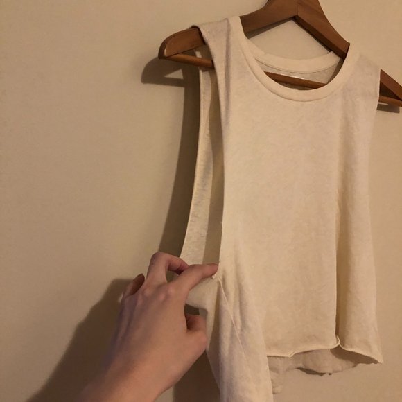 Community X Aritzia Sheer Yellow Crop Top NWOT - Picture 3 of 6